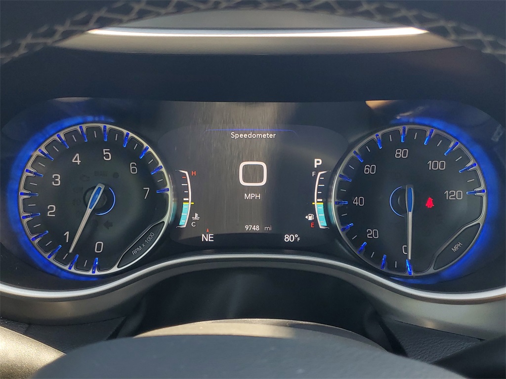 2025 Chrysler Pacifica photo 23