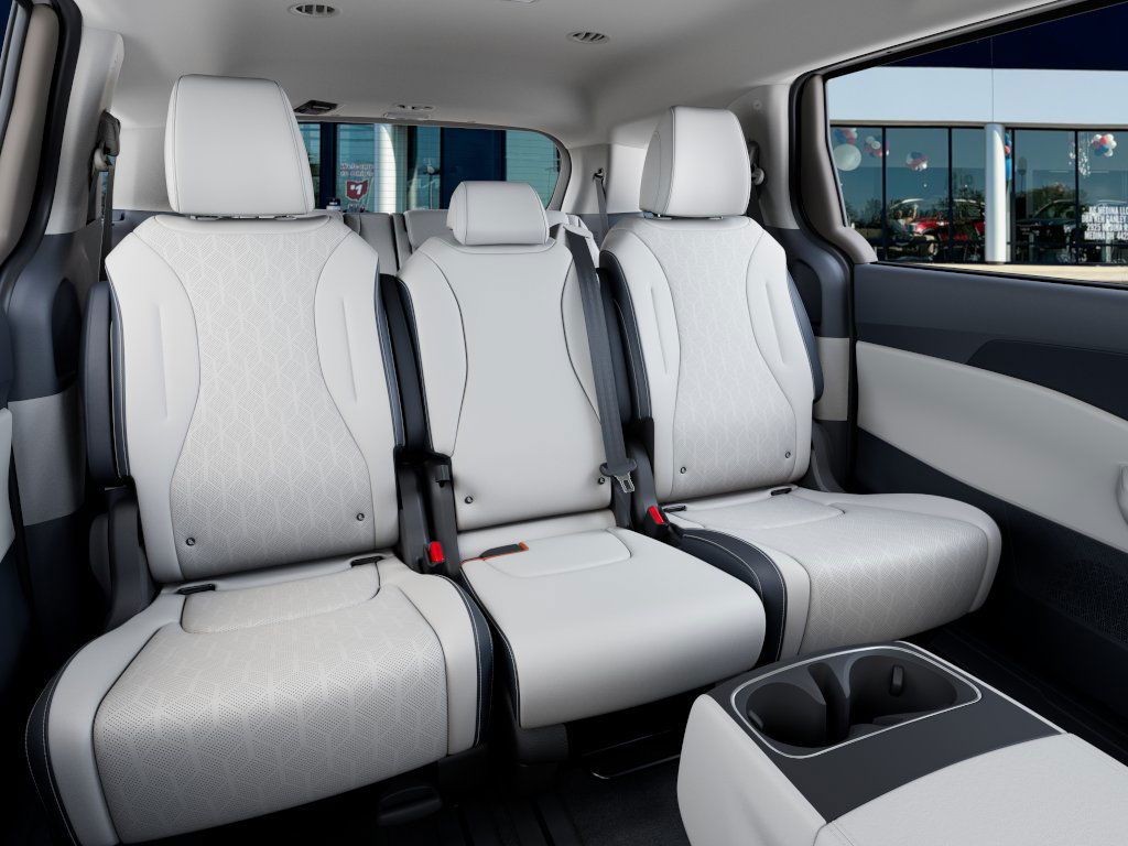 2026 Kia Carnival EX photo 16