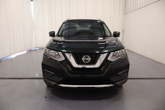 2019 Nissan Rogue SV photo 3