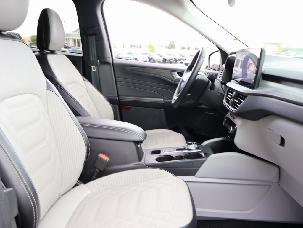 2024 Ford Escape Platinum photo 9