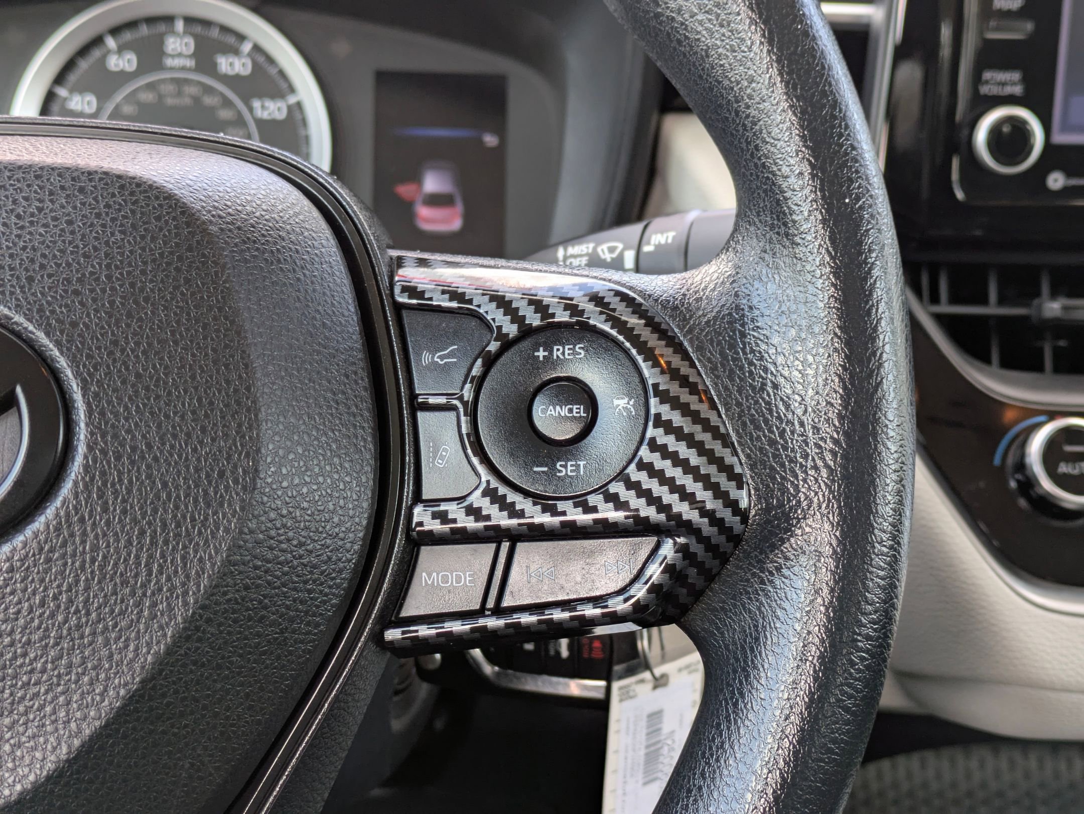 2022 Toyota Corolla LE photo 18