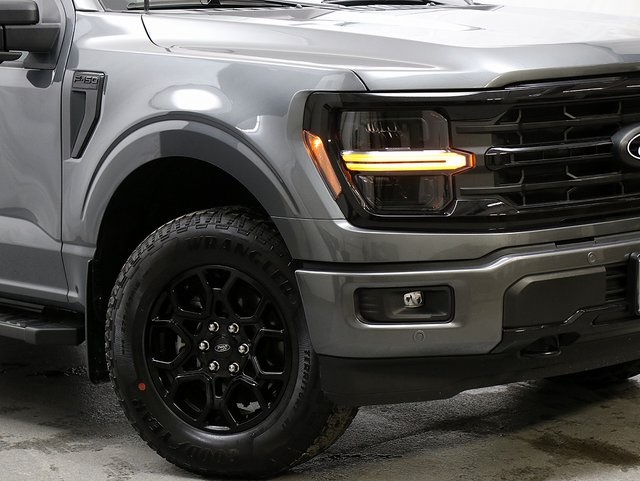 2025 Ford F-150 XLT photo 3