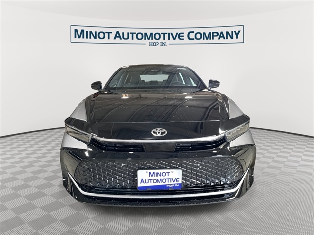 2026 Toyota Crown Platinum photo 3