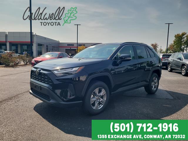 2024 Toyota RAV4 XLE's photo