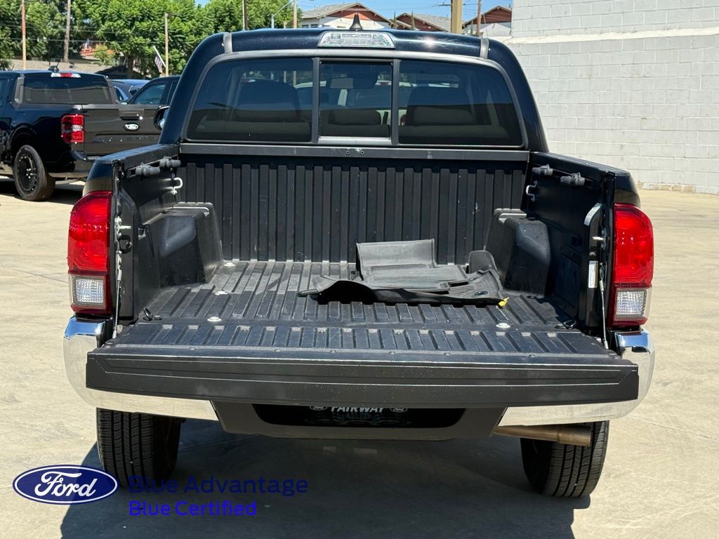 2020 Toyota Tacoma SR5 photo 17