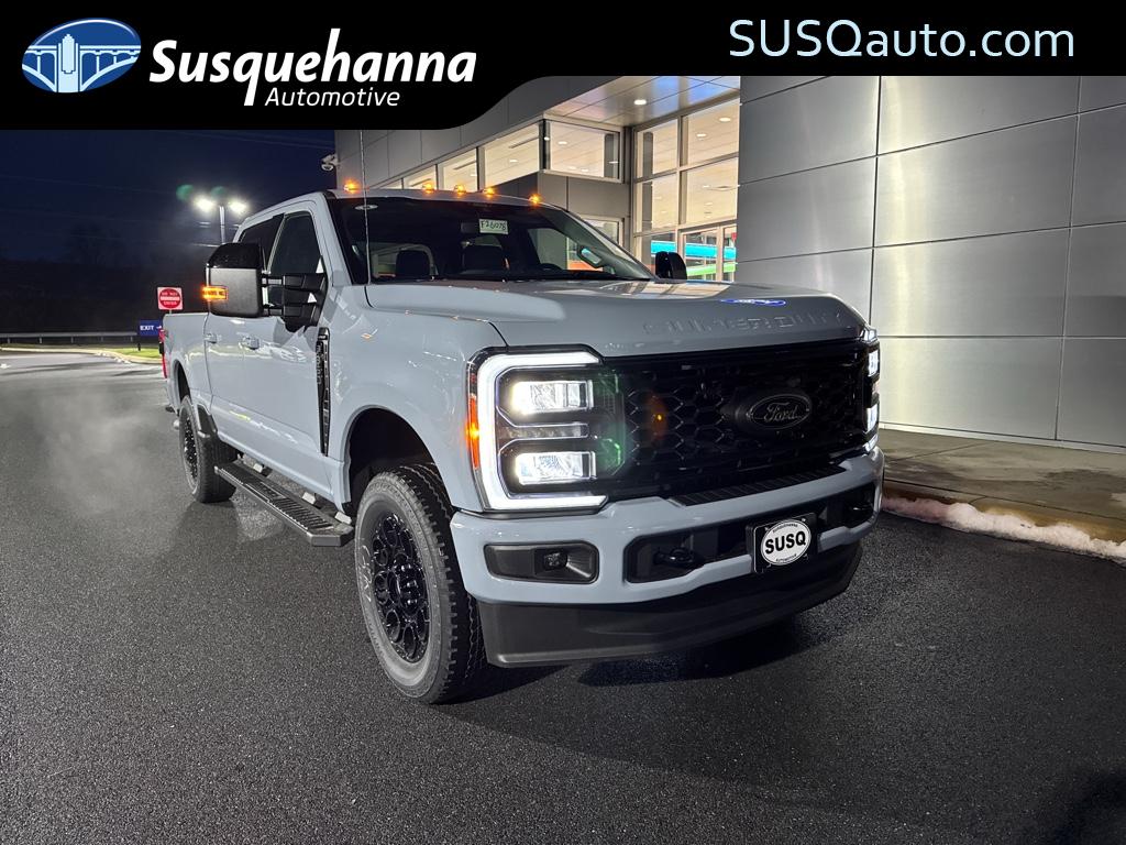 2026 Ford F-350 Super Duty Lariat's photo