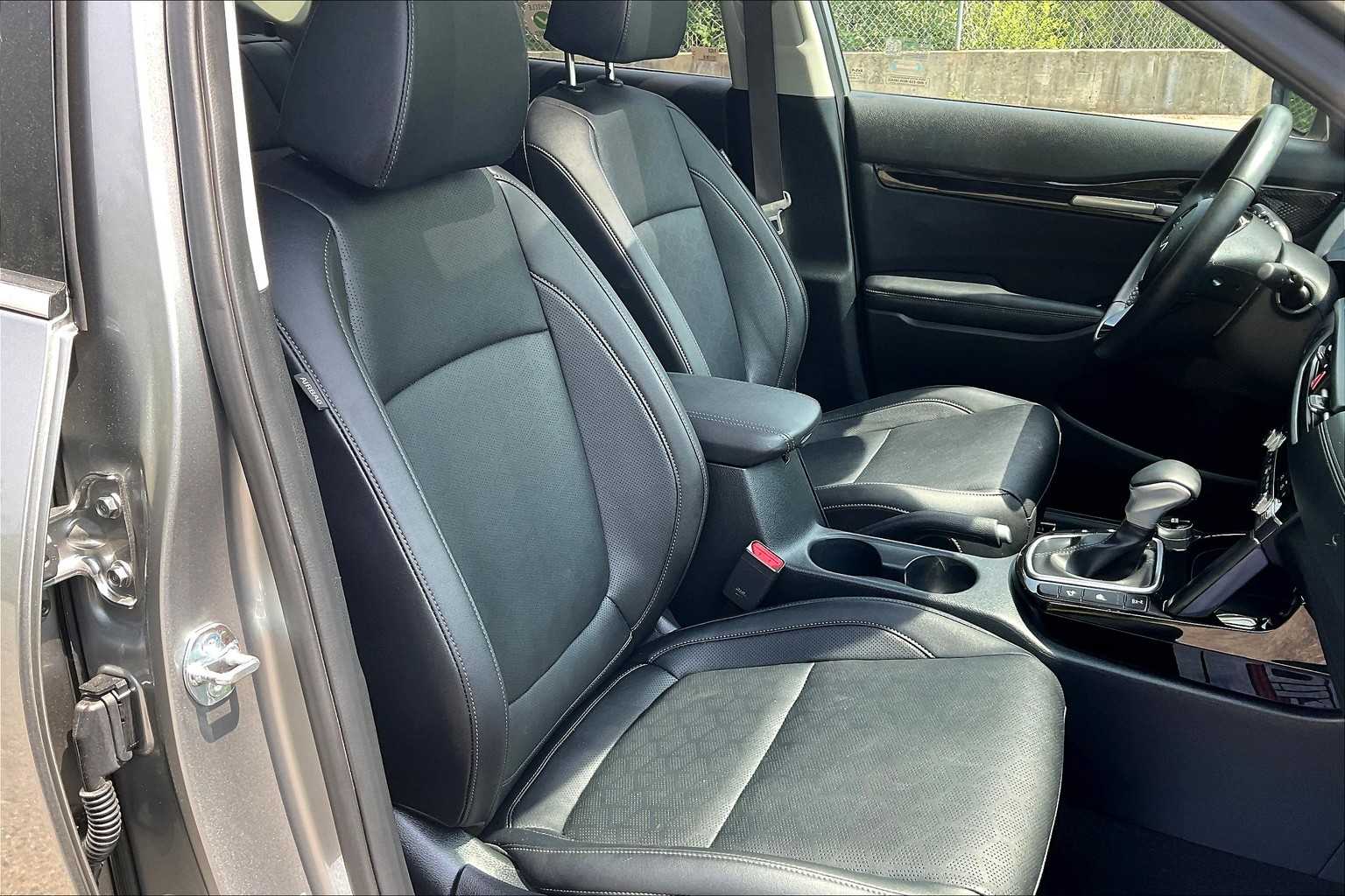 2024 Kia Seltos EX photo 10