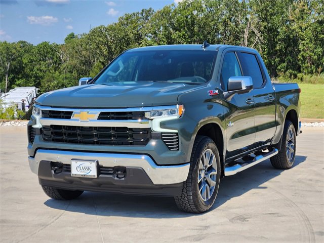 2026 Chevrolet Silverado 1500 LT photo 2
