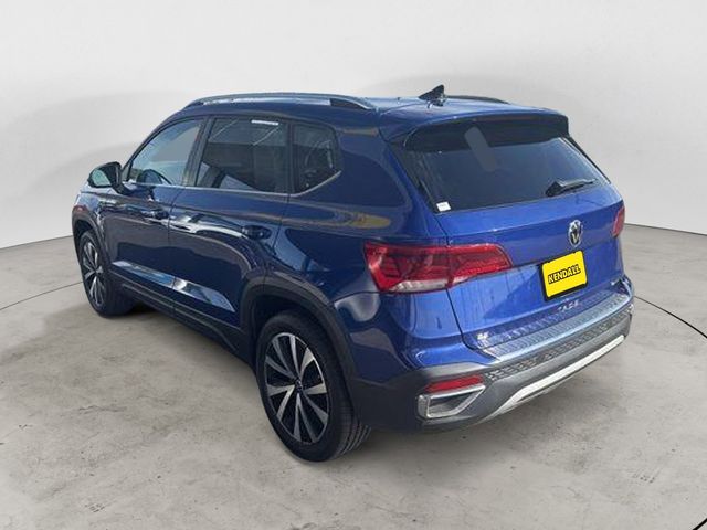 2022 Volkswagen Taos SE photo 4
