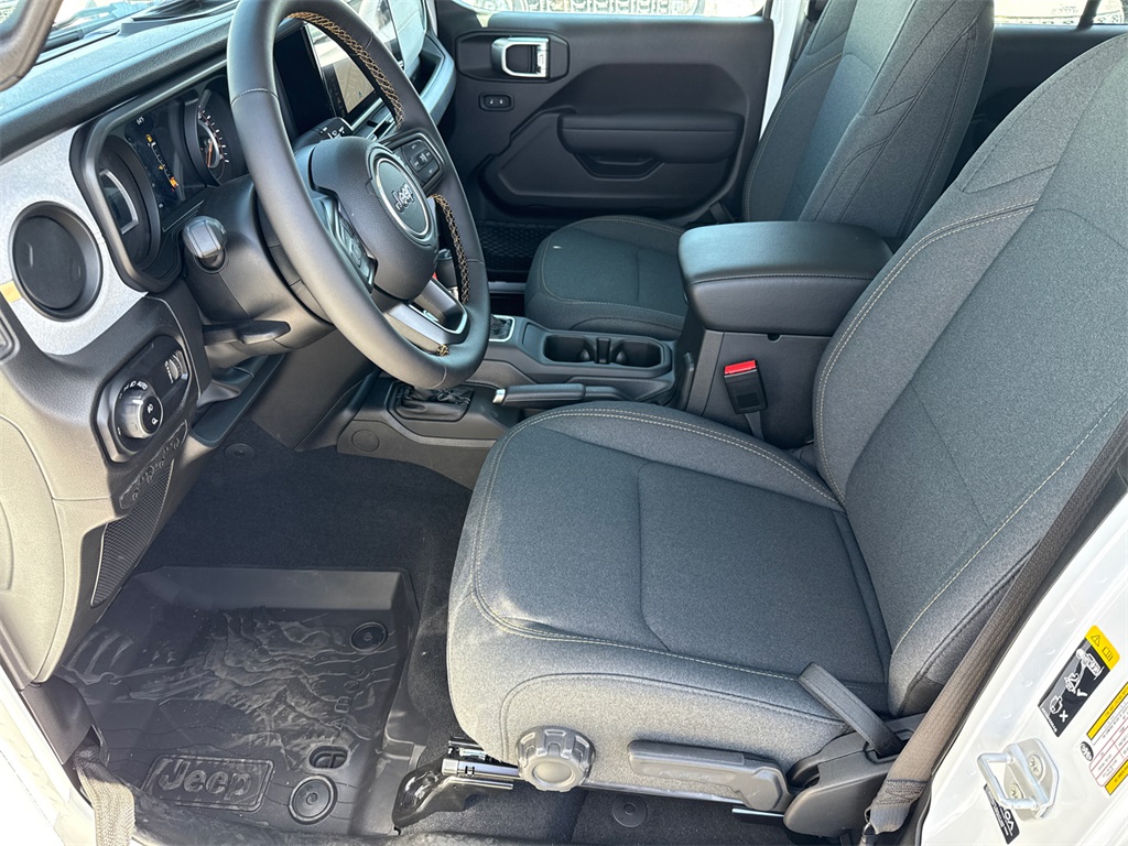 2025 Jeep Gladiator Sport photo 22