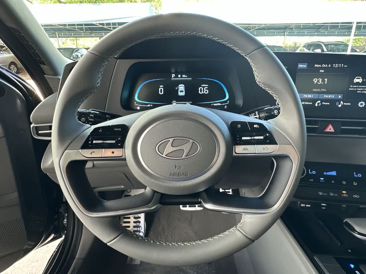 2025 Hyundai Elantra SEL Sport photo 9