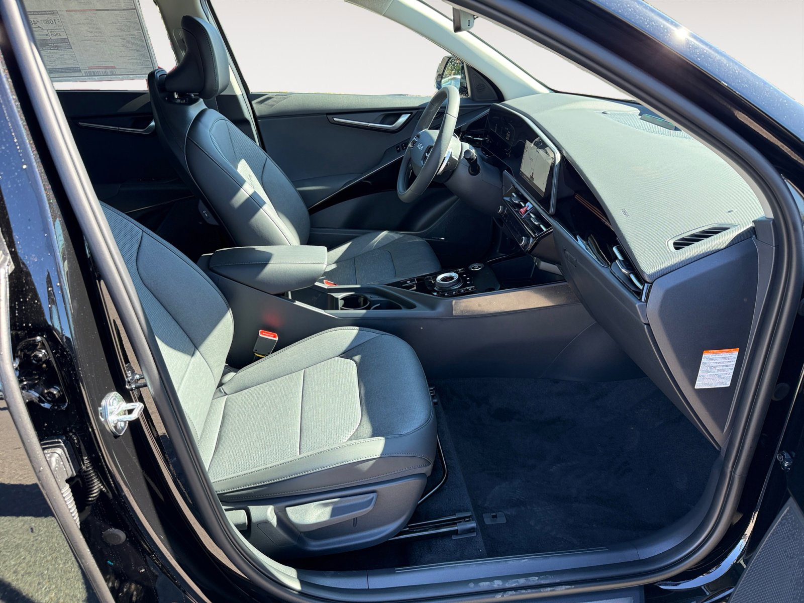 2025 Kia Niro Plug-In Hybrid SX Touring photo 19