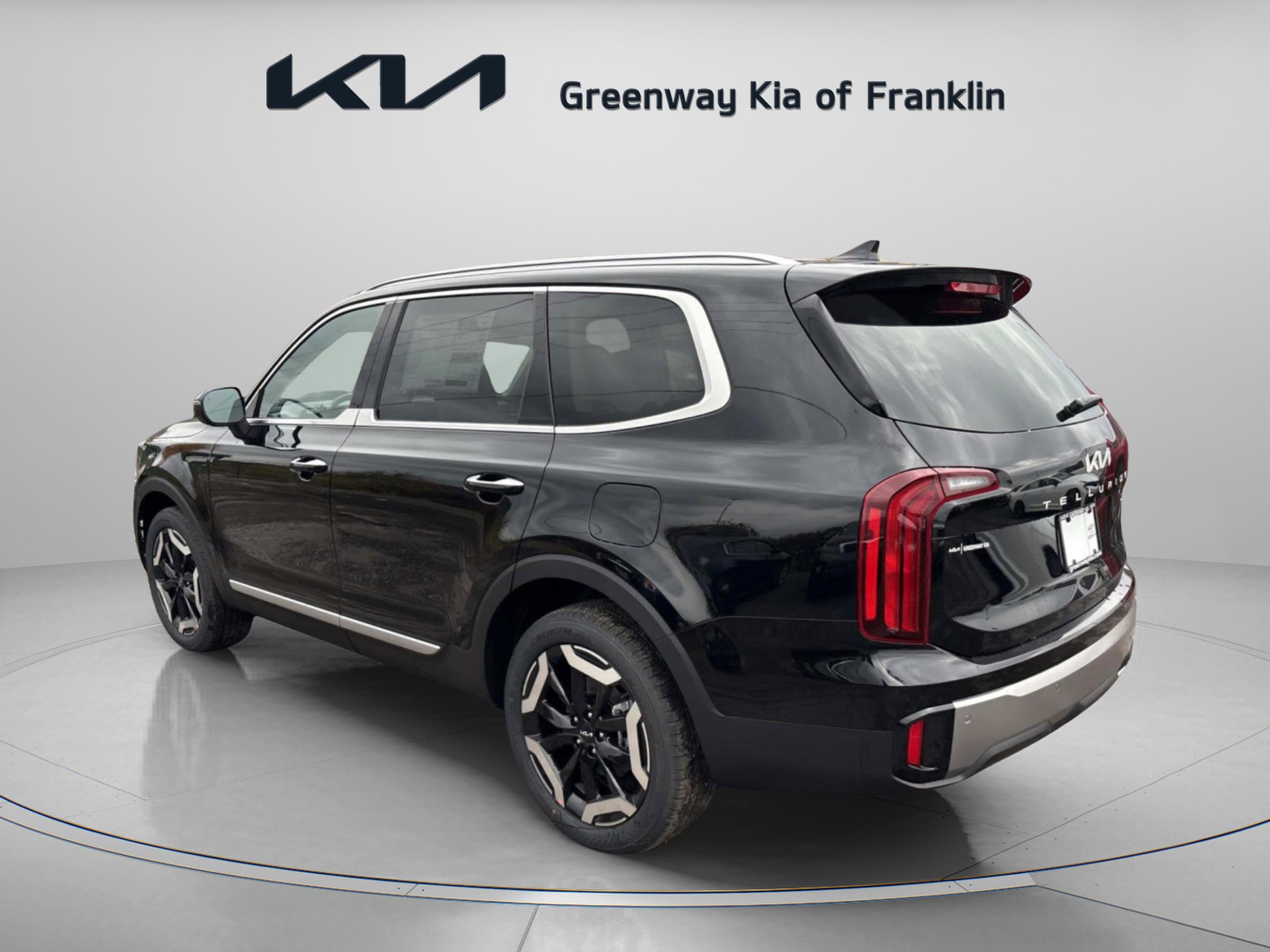2025 Kia Telluride S photo 4