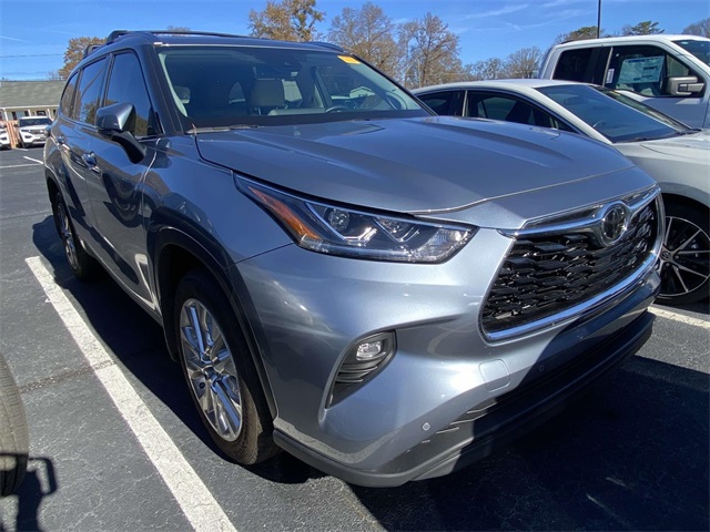 2024 Toyota Highlander Limited's photo