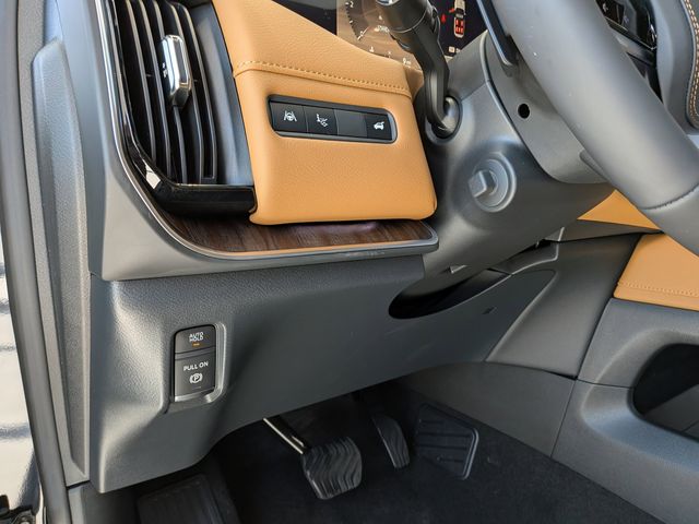 2025 Nissan Armada Platinum Reserve photo 17