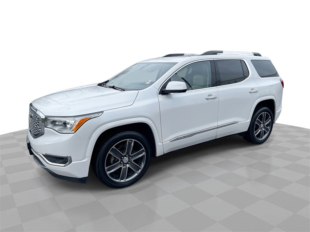 2018 GMC Acadia Denali's photo