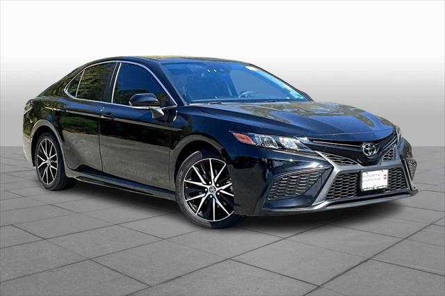 2023 Toyota Camry SE photo 2