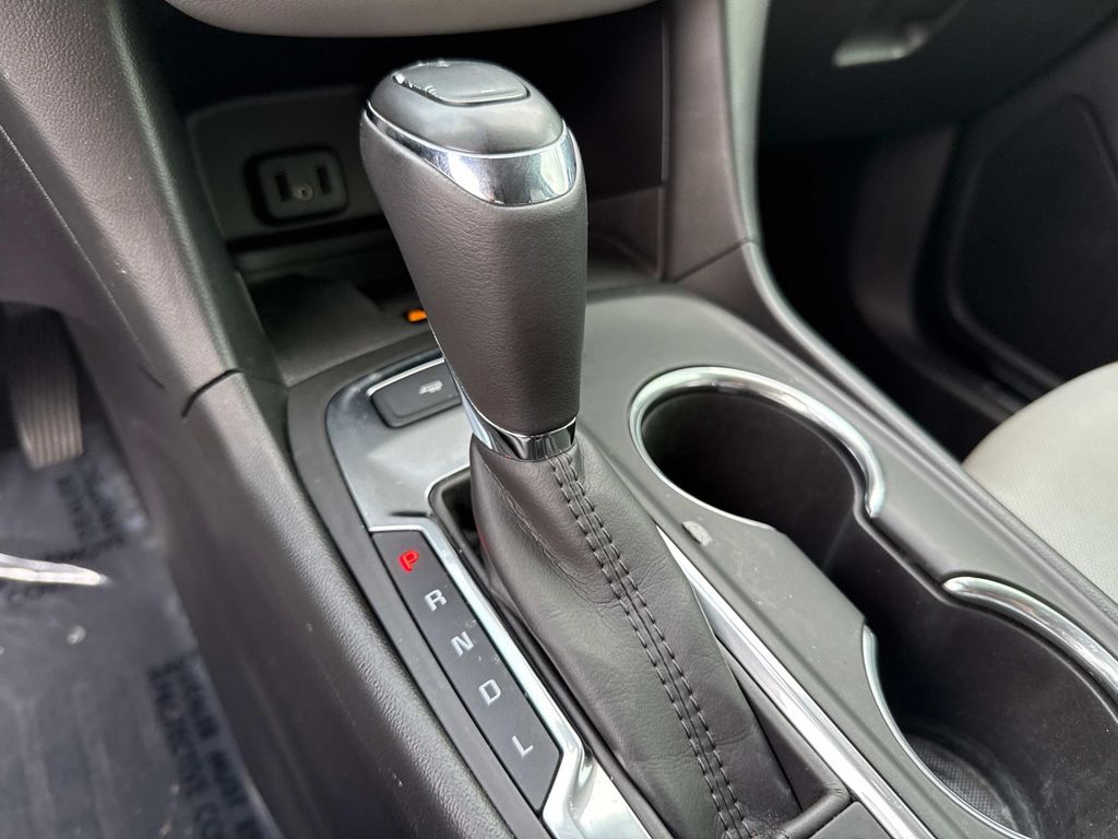 2018 Chevrolet Equinox Premier photo 27