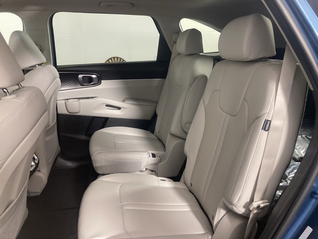 2025 Kia Sorento Hybrid EX photo 6