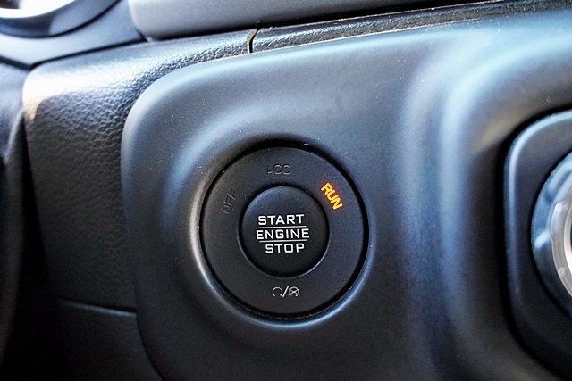 Used 2018 Orange Jeep Unlimited Rubicon image 34