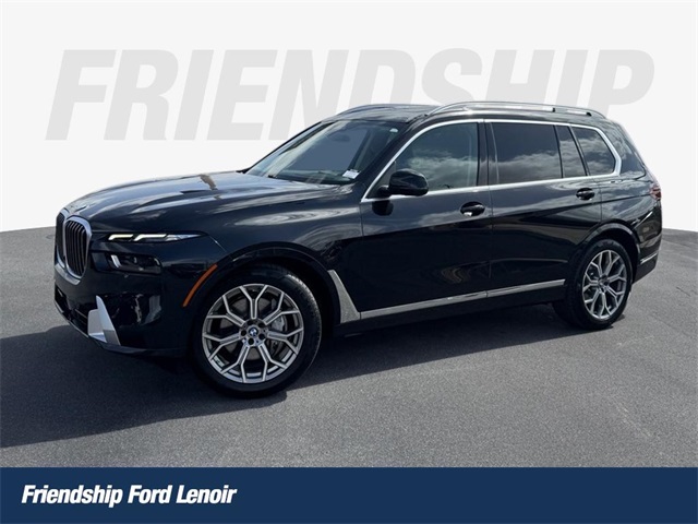 2023 BMW X7 40i's photo