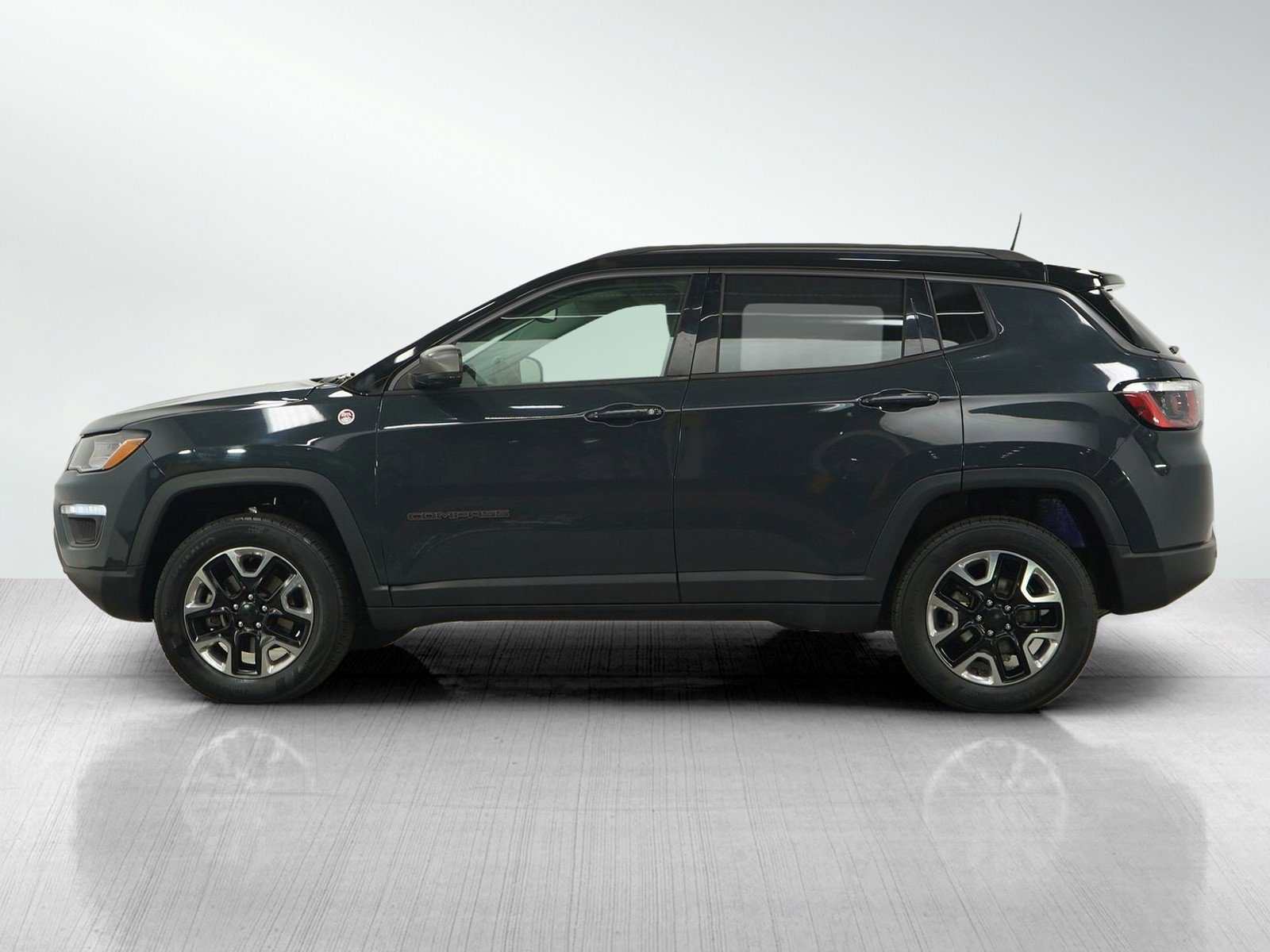 Used 2018 Jeep Compass Trailhawk with VIN 3C4NJDDB9JT143927 for sale in Burnsville, Minnesota