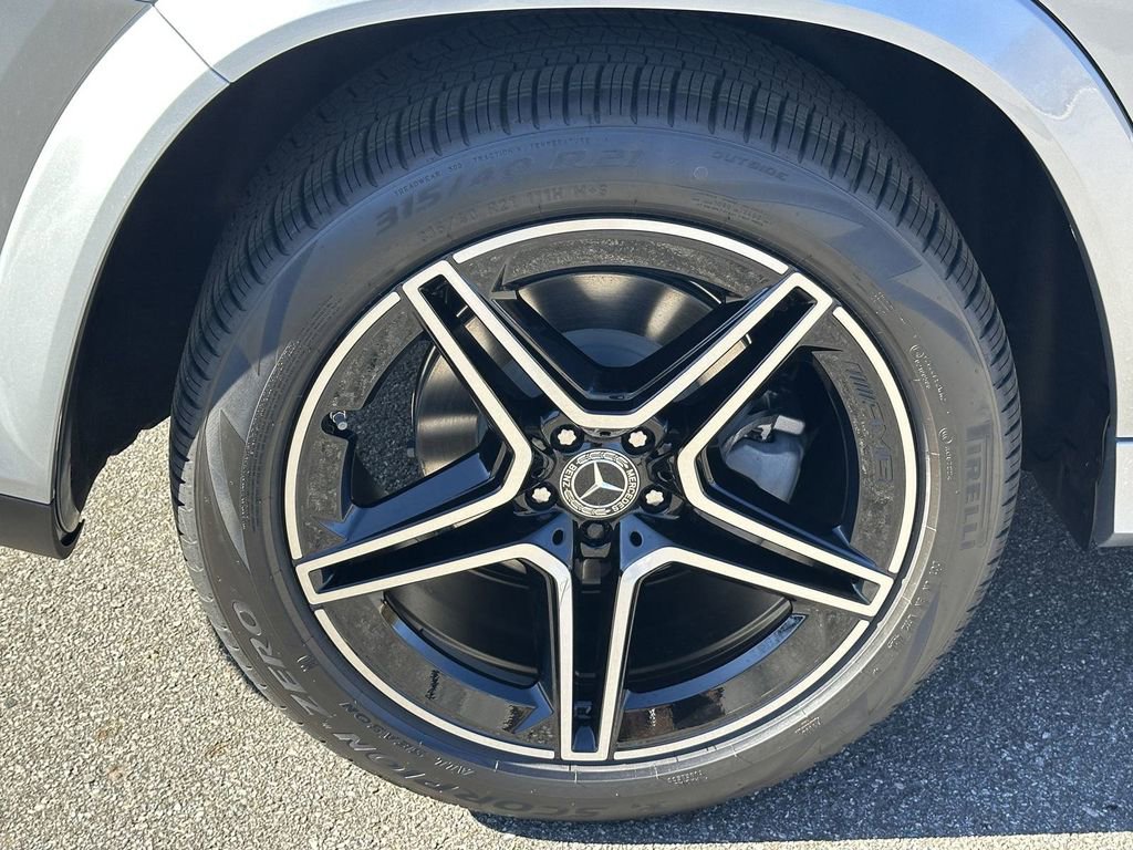 2025 Mercedes Benz GLS 450 4MATIC photo 20