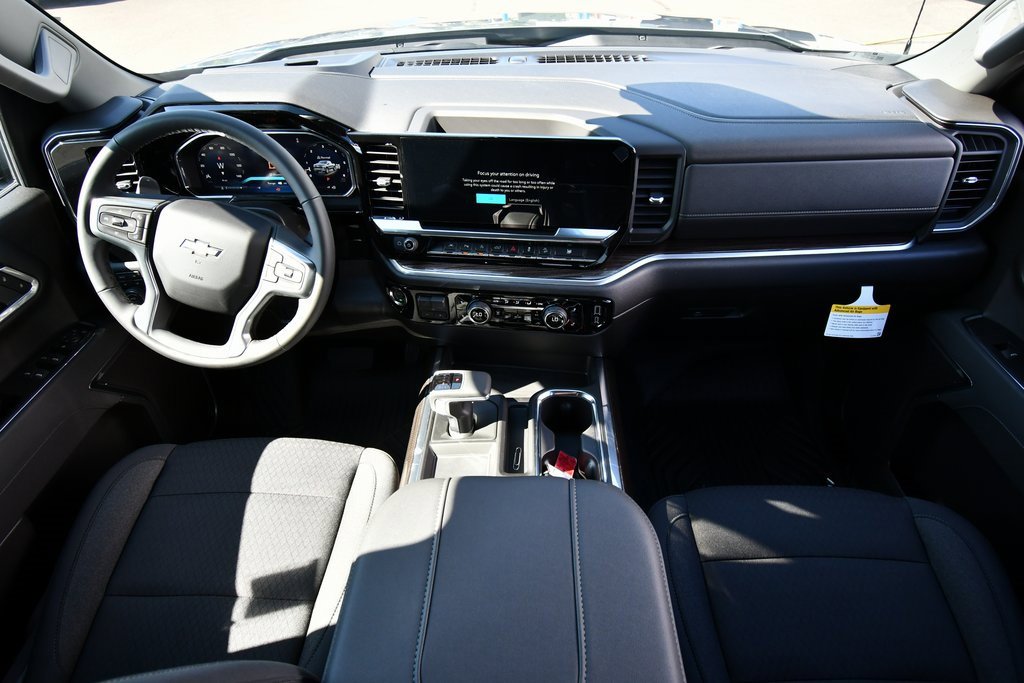 2026 Chevrolet Silverado 1500 LT photo 3