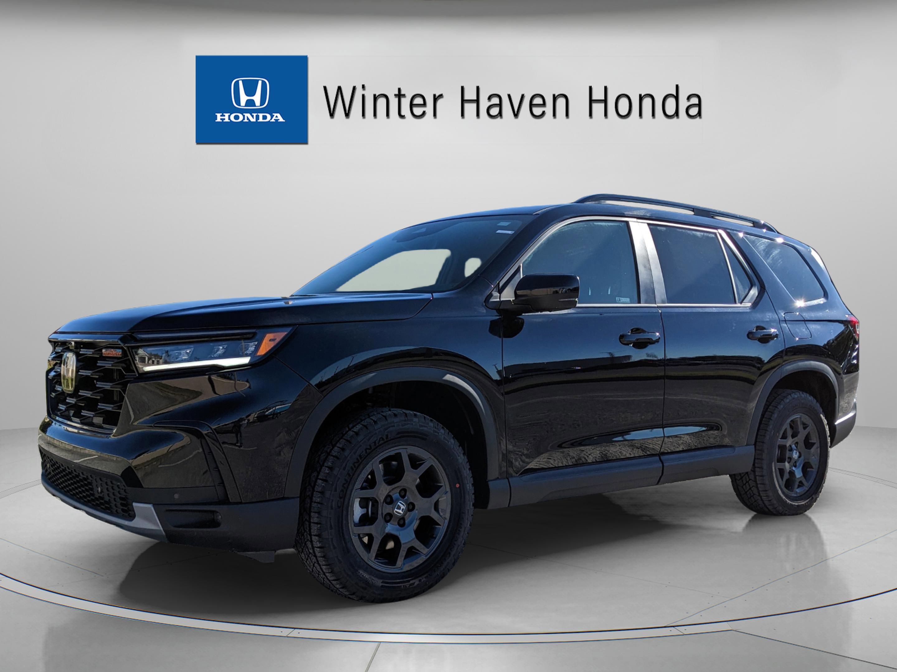 2025 Honda Pilot TrailSport photo 3