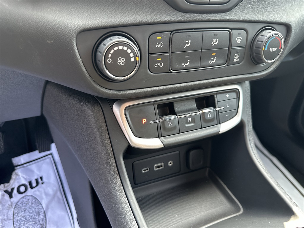 2024 GMC TERRAIN - Image 14