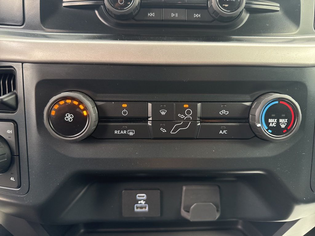 2022 Ford F-150 XLT photo 21
