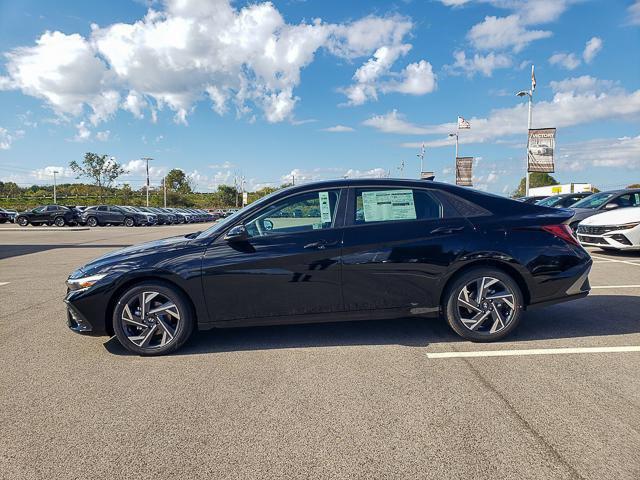 2025 Hyundai Elantra SEL Sport photo 8
