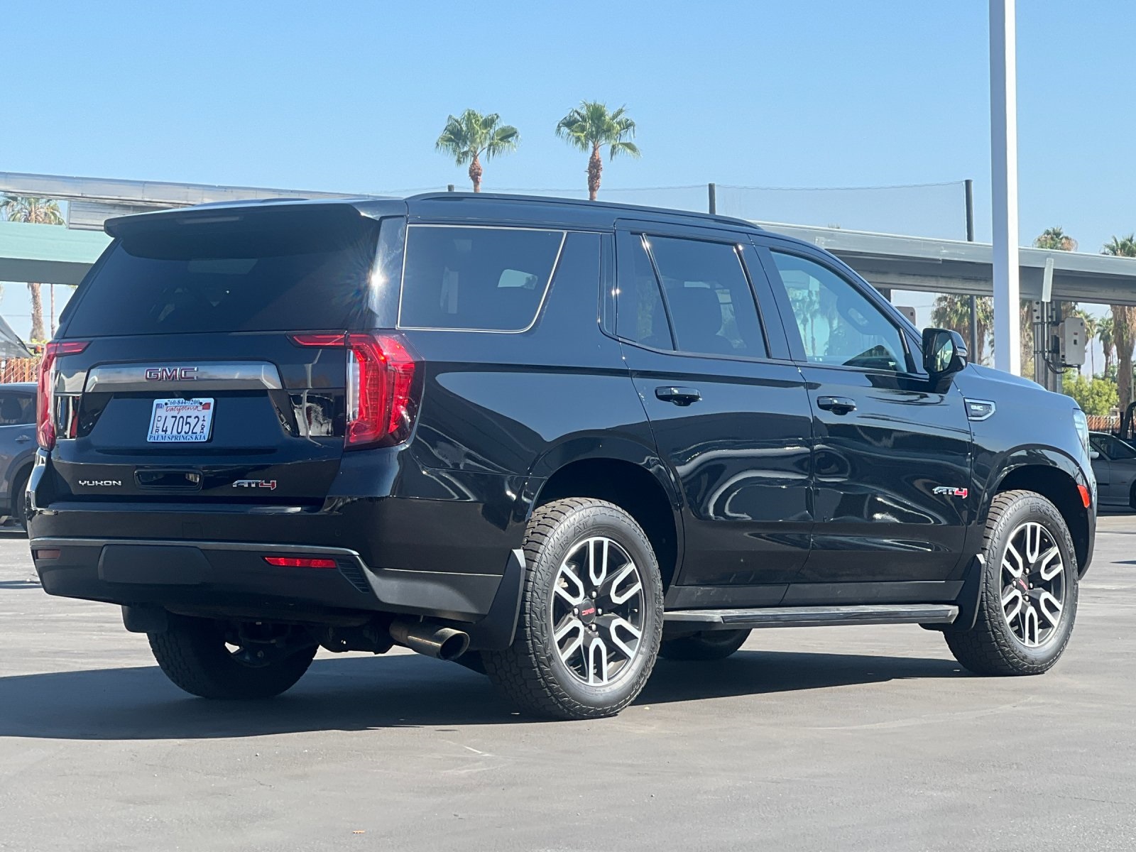 2021 Gmc Yukon AT4 photo 3