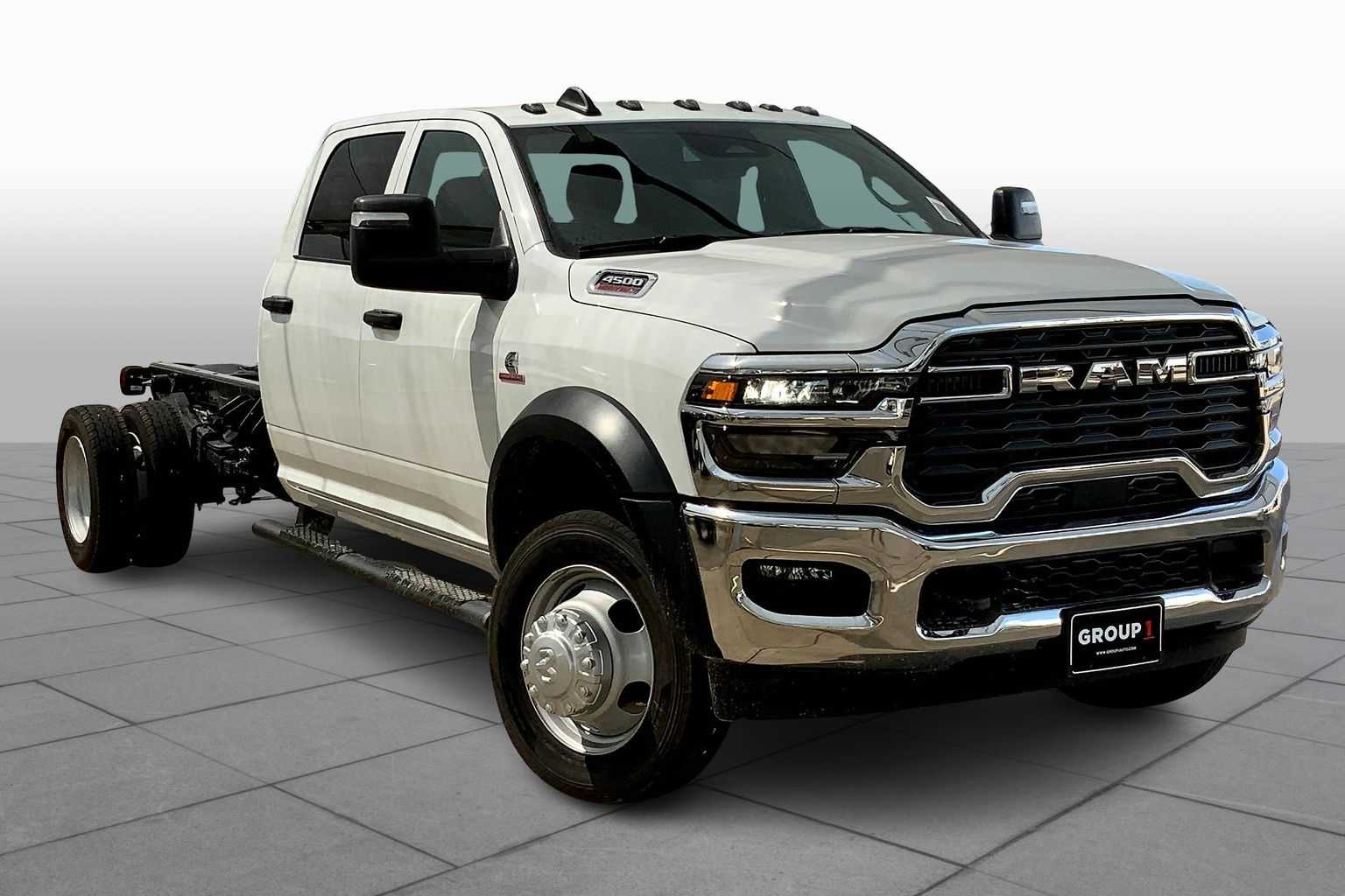 2026 Ram 4500 Tradesman photo 2