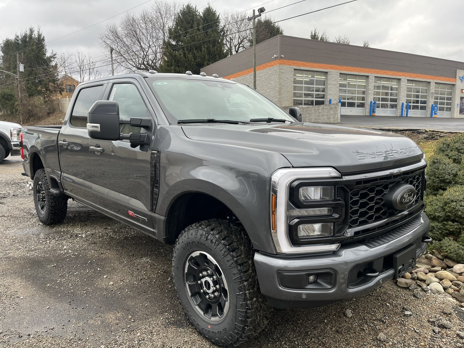 2026 Ford F-350 Super Duty Lariat's photo
