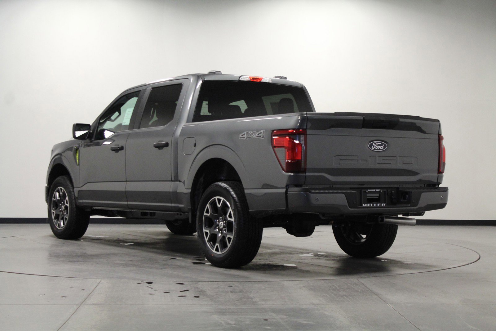 2025 Ford F-150 STX photo 4
