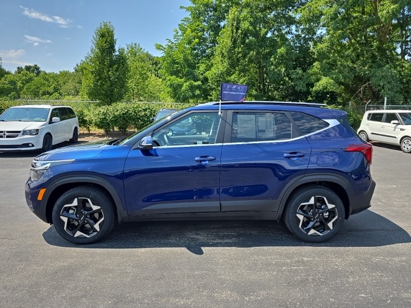 2025 Kia Seltos EX photo 3