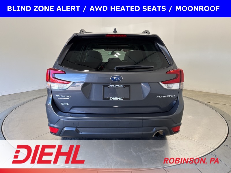 2022 Subaru Forester Premium photo 3