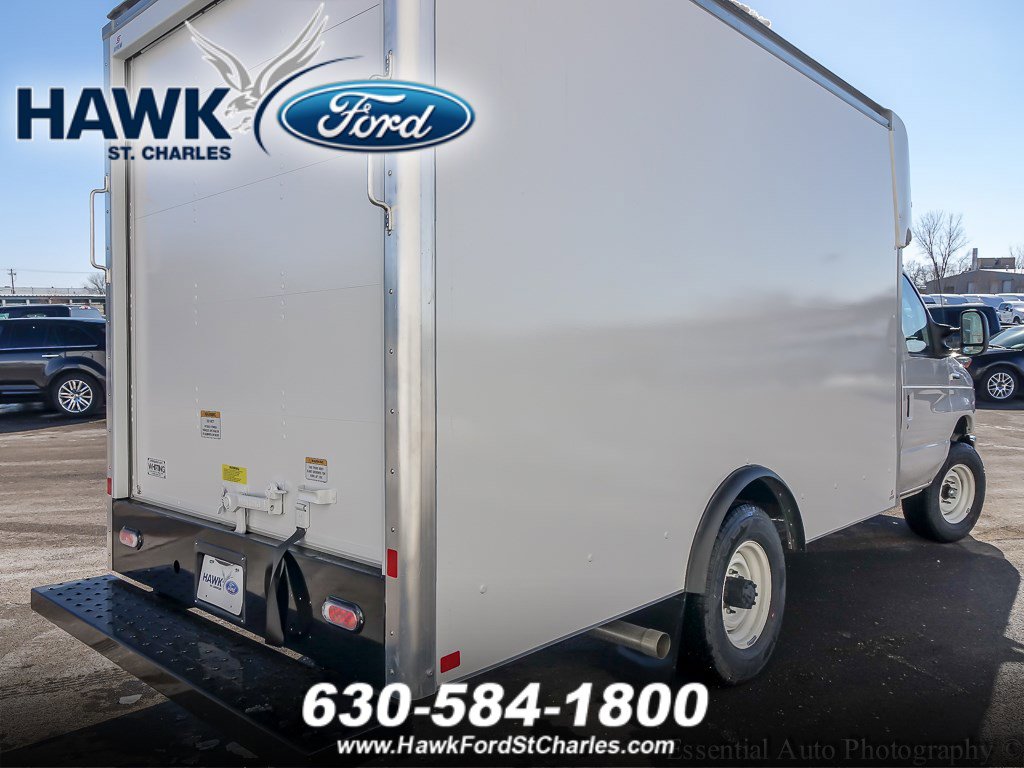 2023 Ford E-350 photo 7