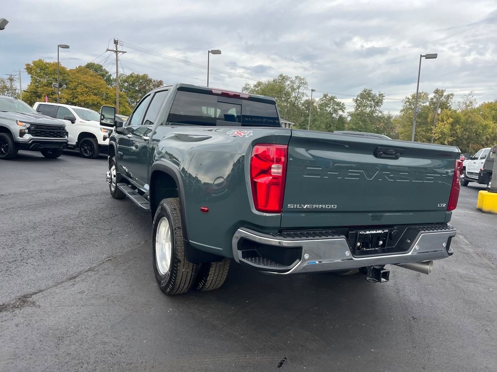 2026 Chevrolet Silverado 3500HD LTZ photo 3