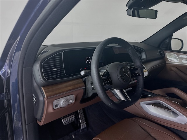 2026 Mercedes Benz GLS 450 4MATIC photo 8