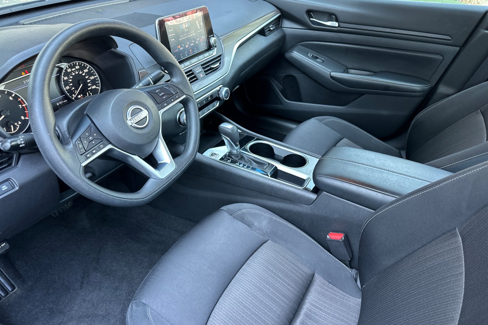 2024 Nissan Altima 2.5 SV photo 8