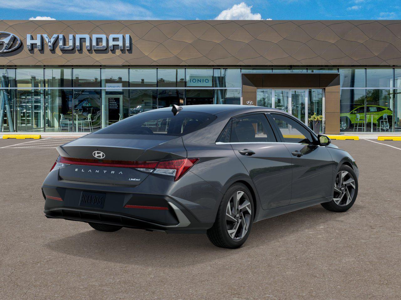 2025 Hyundai Elantra Limited photo 3