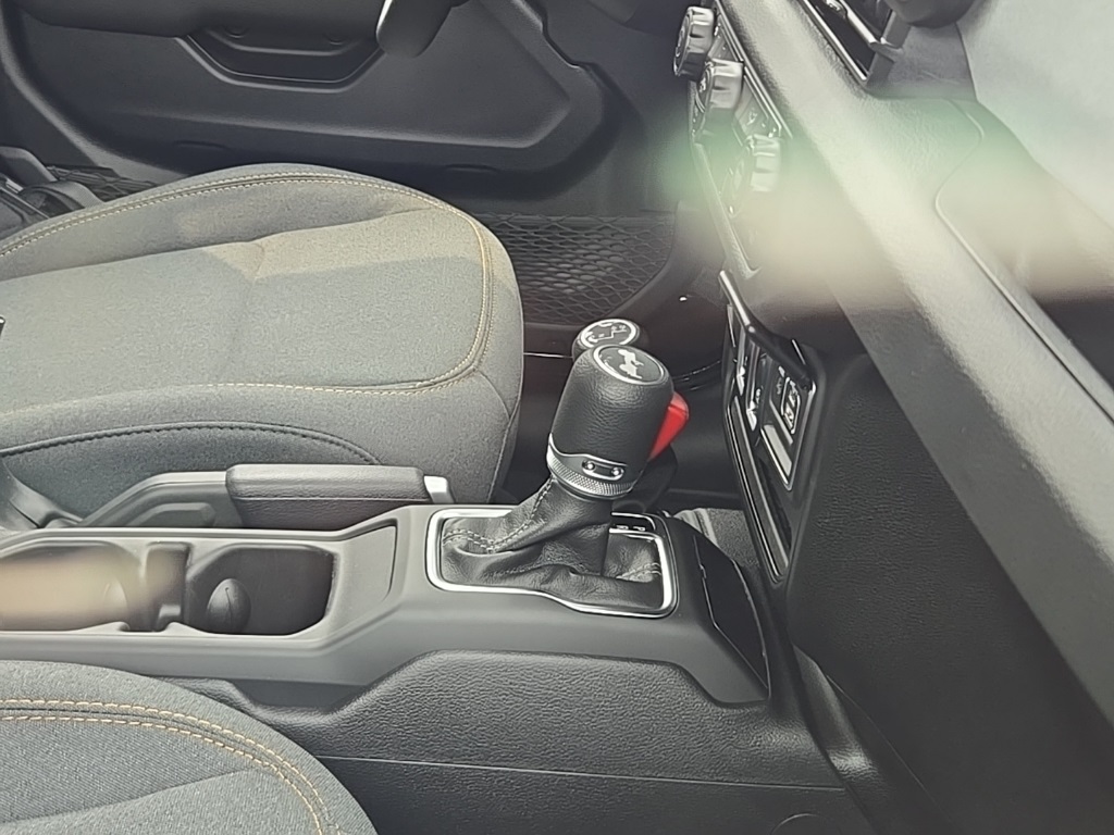 2025 Jeep Wrangler Sport S photo 10