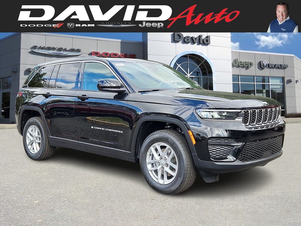 2025 Jeep Grand Cherokee Laredo's photo