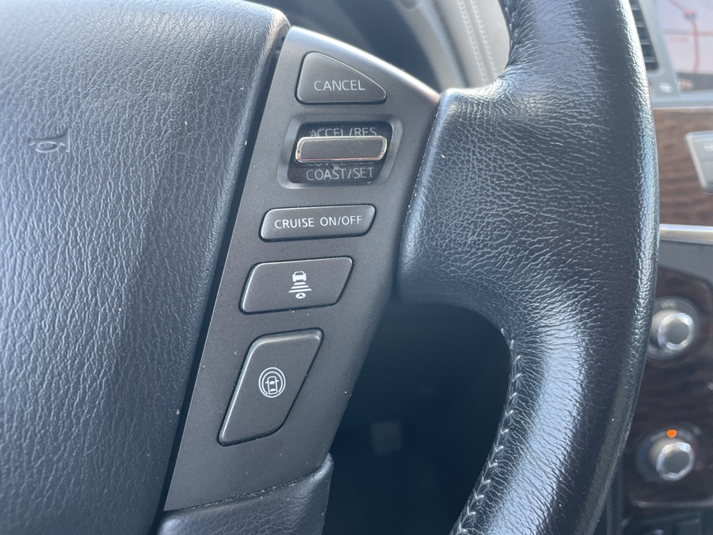 2018 Nissan Armada Platinum photo 11
