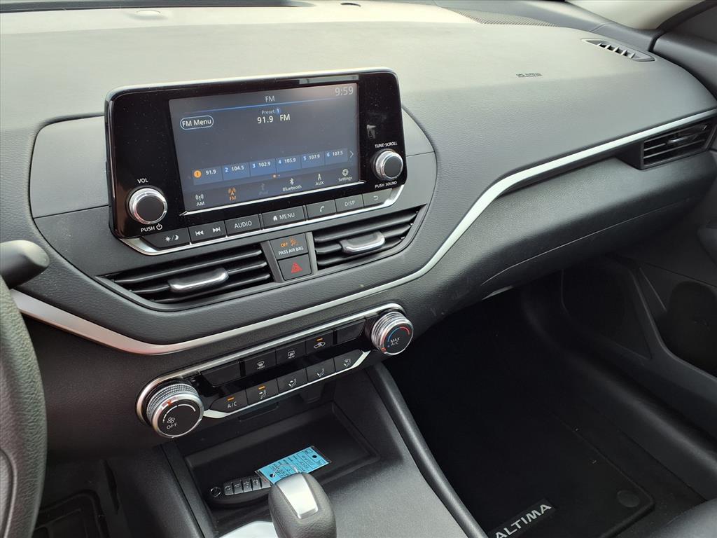 2022 Nissan Altima 2.5 S photo 6