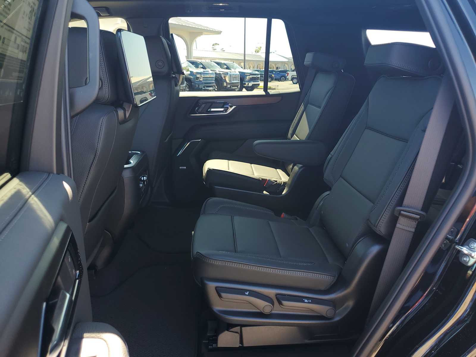 2025 Gmc Yukon Denali photo 37