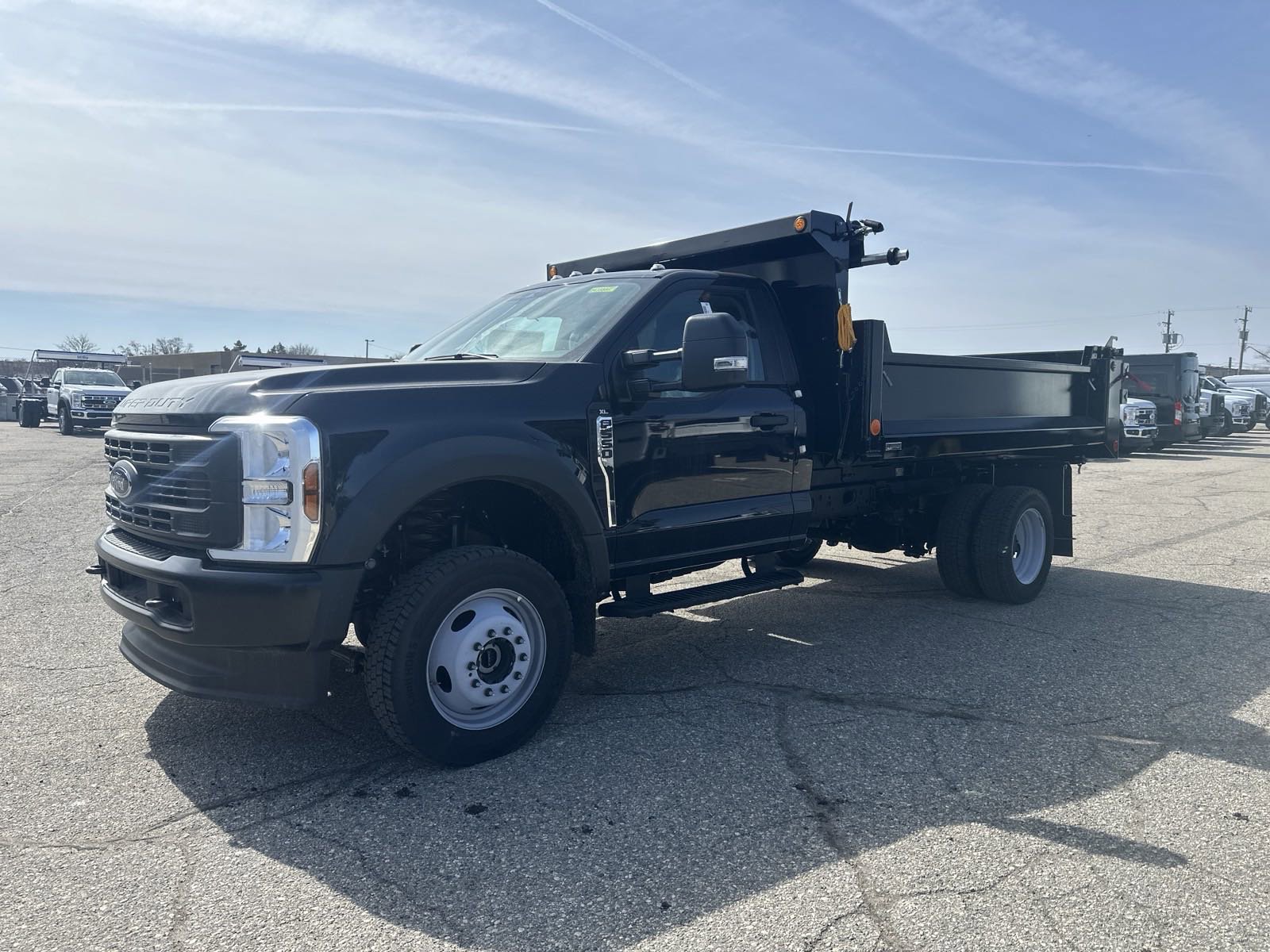 2024 Ford F-550 photo 2