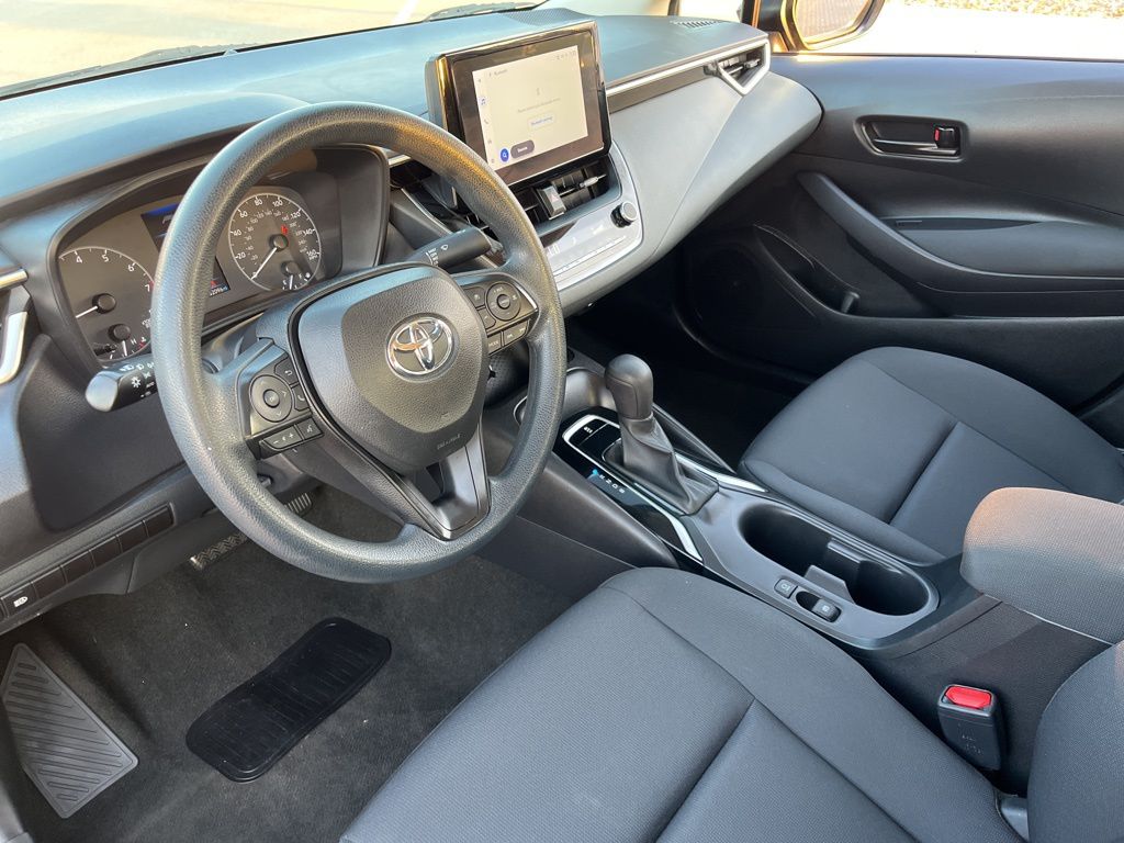 2023 Toyota Corolla LE photo 17